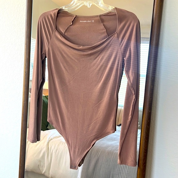 Abercrombie Beige Cowelneck Bodysuit Top - Picture 1 of 2